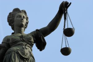 Statue holding scales of justice